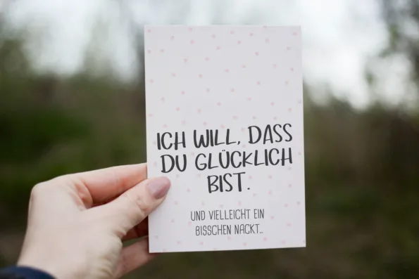 Postkarte - Glücklich und nackt